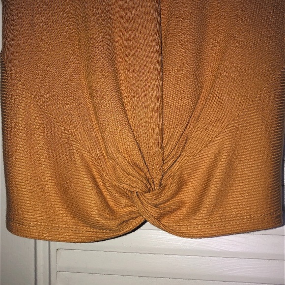 Yellow Knotted Top - Picture 3 of 3